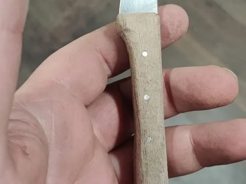 grob geformtes Messer